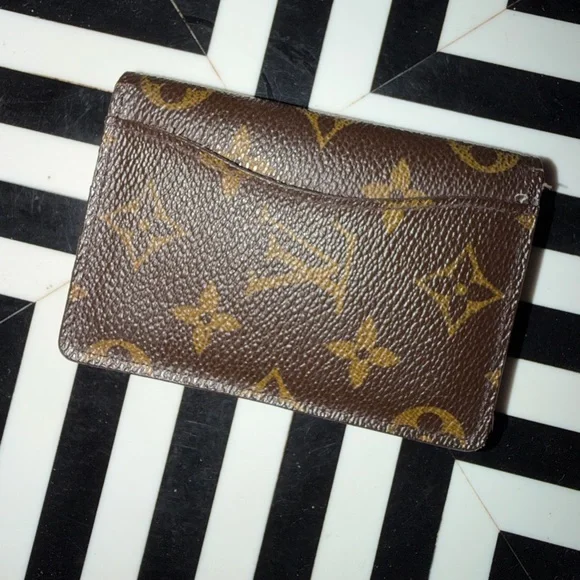 Louis Vuitton Monogram Card Holder - Picture 5 of 7